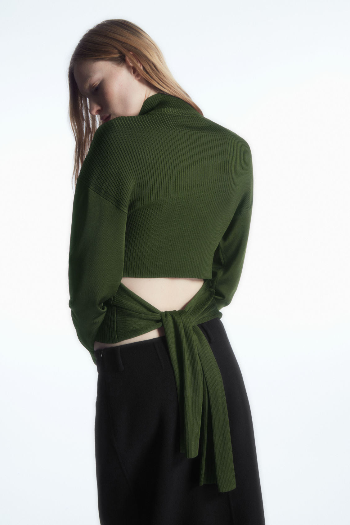 Backless ribbed knit top