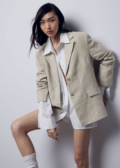 Fitted linen blazer