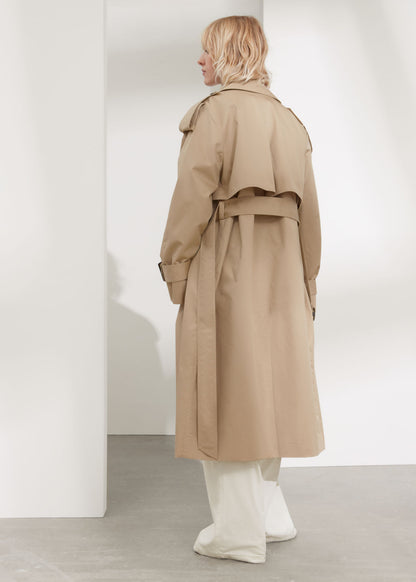 Buckle-belt trench coat